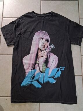 Lisa Womens Sz S Lisa Black Graphic Licensed Band Tshirt NWOT